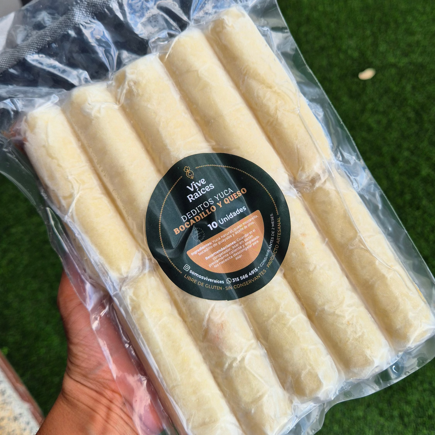 DEDITOS YUCA BOCADILLO Y QUESO