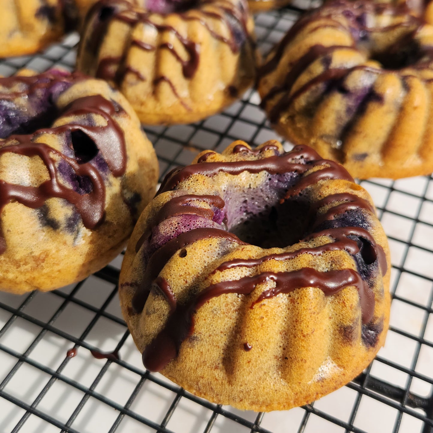 MINI DONAS DE ARÁNDANOS Y CHOCOLATE