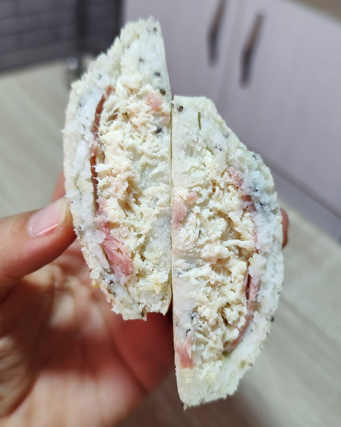 AREPA KIDS POLLO JAMON Y QUESO