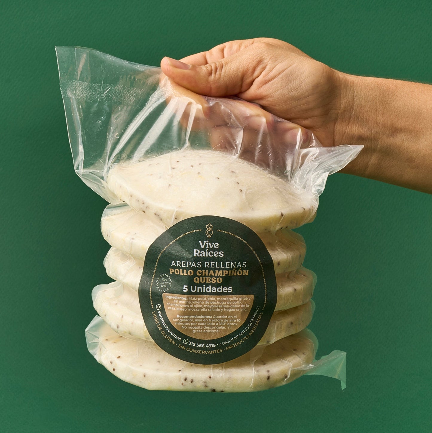 AREPA RELLENA POLLO CHAMPIÑON Y QUESO