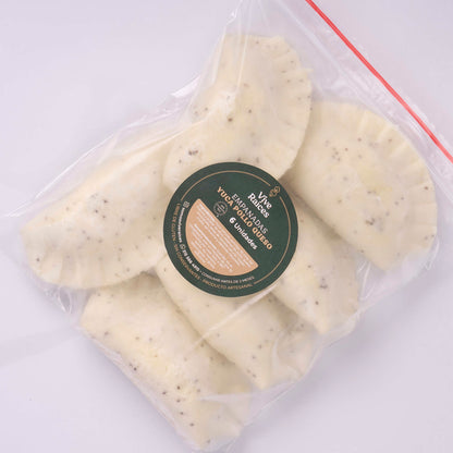 EMPANADAS DE YUCA POLLO QUESO